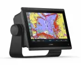 Écran de navigation Garmin affichant une carte marine détaillée, un tracker bateau monde pour explorer les océans.