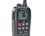 Radio VHF Plastimo SX-400 affichant le canal 16, la fréquence vhf à écouter pour les appels de détresse et le trafic maritime.